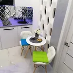 сам центр міста! оперний 5хв