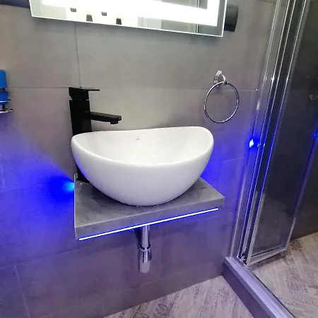 Apartment сам центр міста! оперний 5хв *