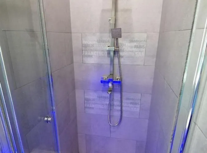 сам центр міста! оперний 5хв Apartamento